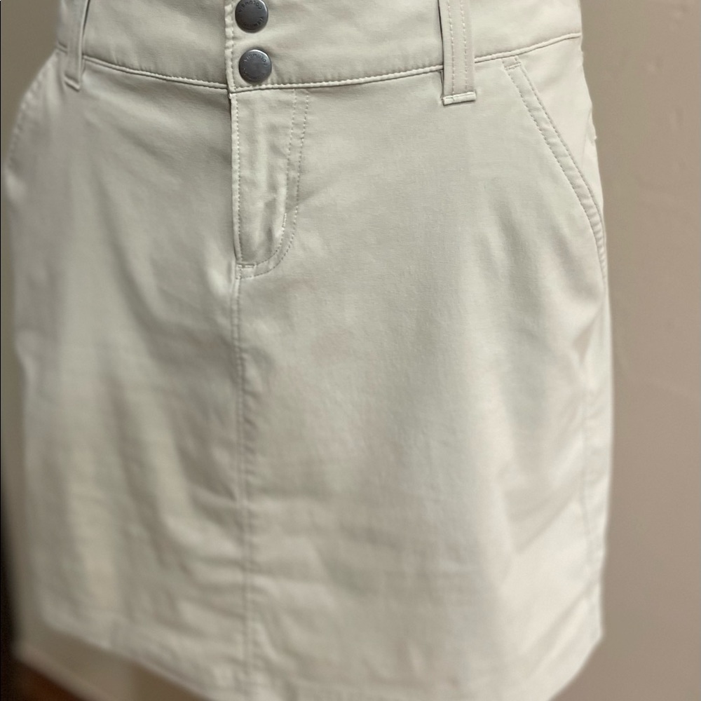 Columbia Omni-Shield Beige Dri-Fit Skirt sz 6.